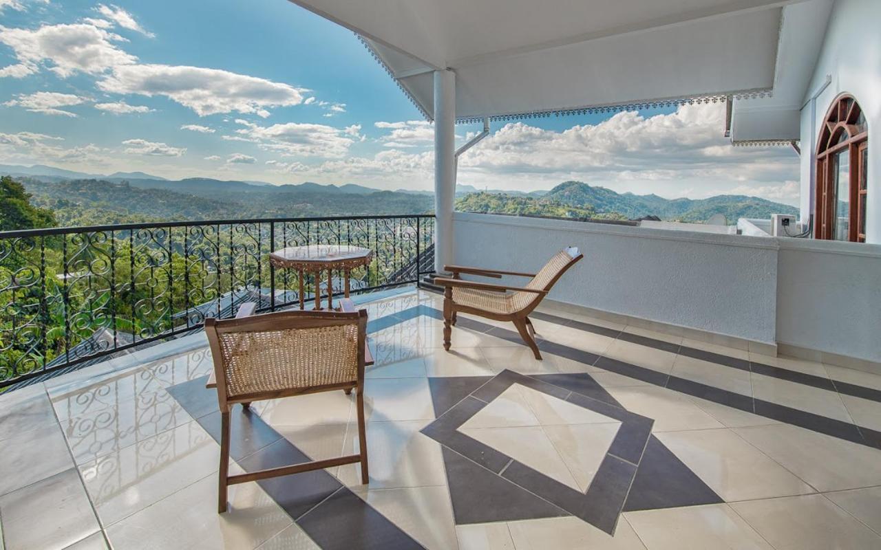 Hotel Ceylon Breeze Kandy Exterior foto